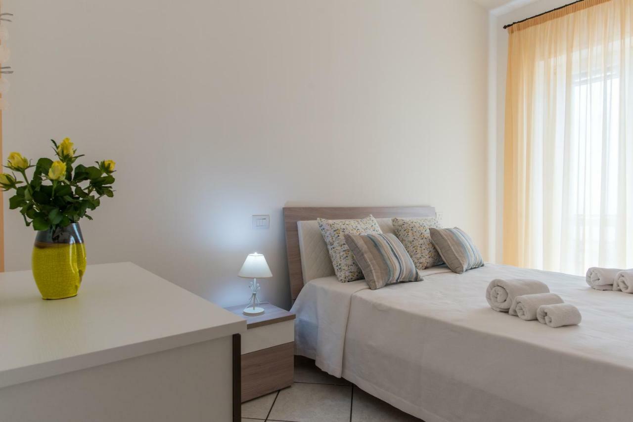 Dulce Mare Apartment Salerno Exterior foto